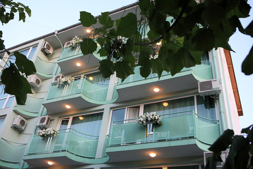 Dreams Family Hotel Nessebar Extérieur photo